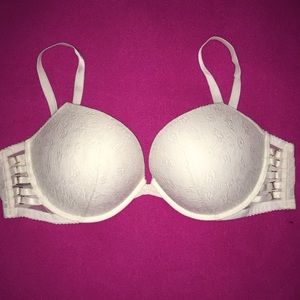 Victoria’s Secret Lace & Buckle Bra 40D